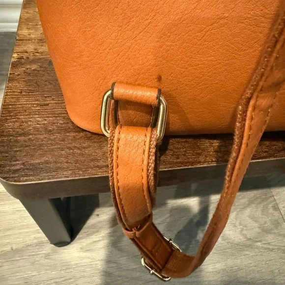 Purse/Backpack - Picture 10 of 16